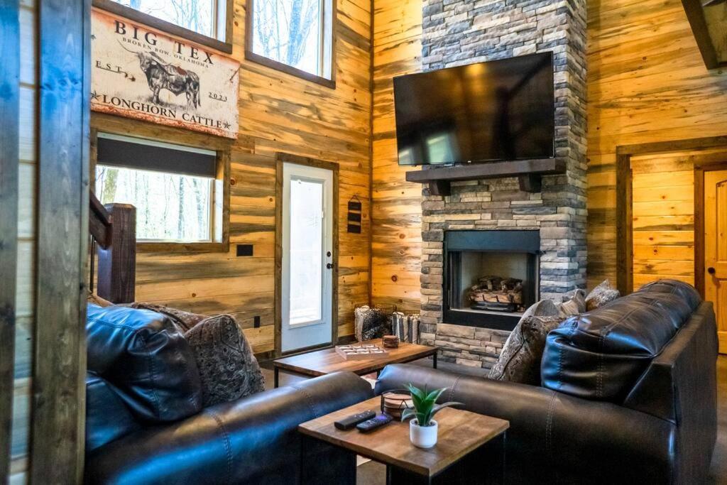 The Big Tex Luxury Cabin Is Epic Broken Bow Exterior foto