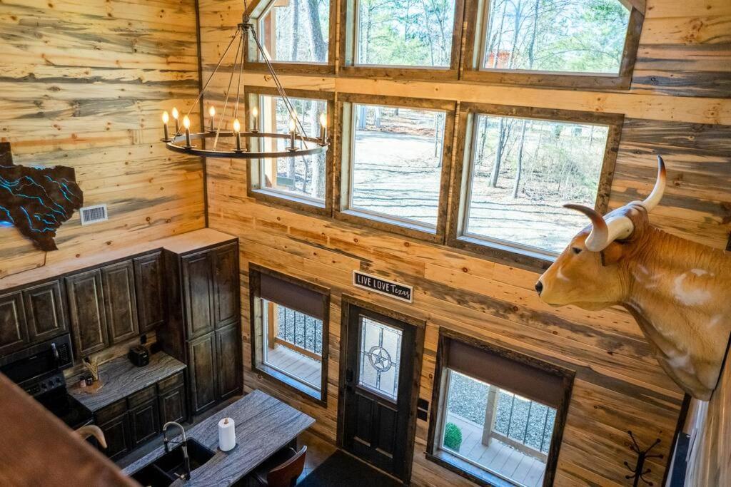 The Big Tex Luxury Cabin Is Epic Broken Bow Exterior foto