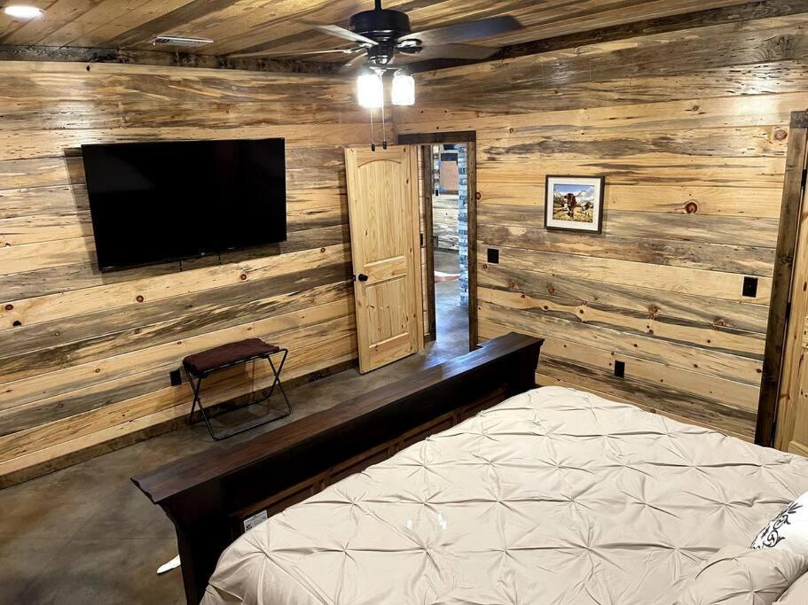 The Big Tex Luxury Cabin Is Epic Broken Bow Exterior foto